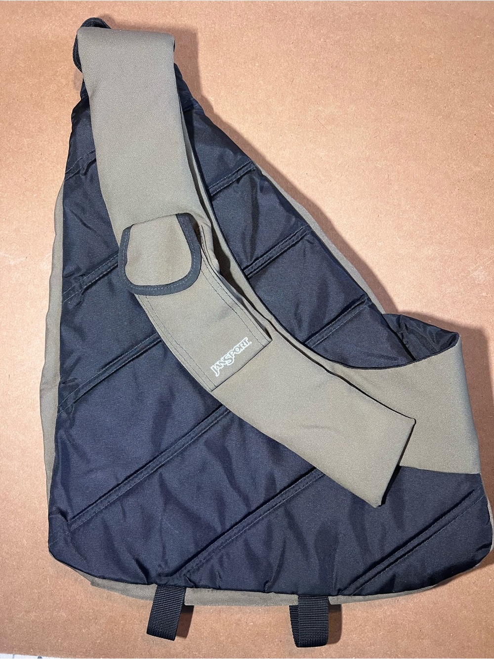 Vintage Y2K Original Jansport Olive Sling Pack with Nokia Size Cell Phone Pocket - Picture 13 of 17